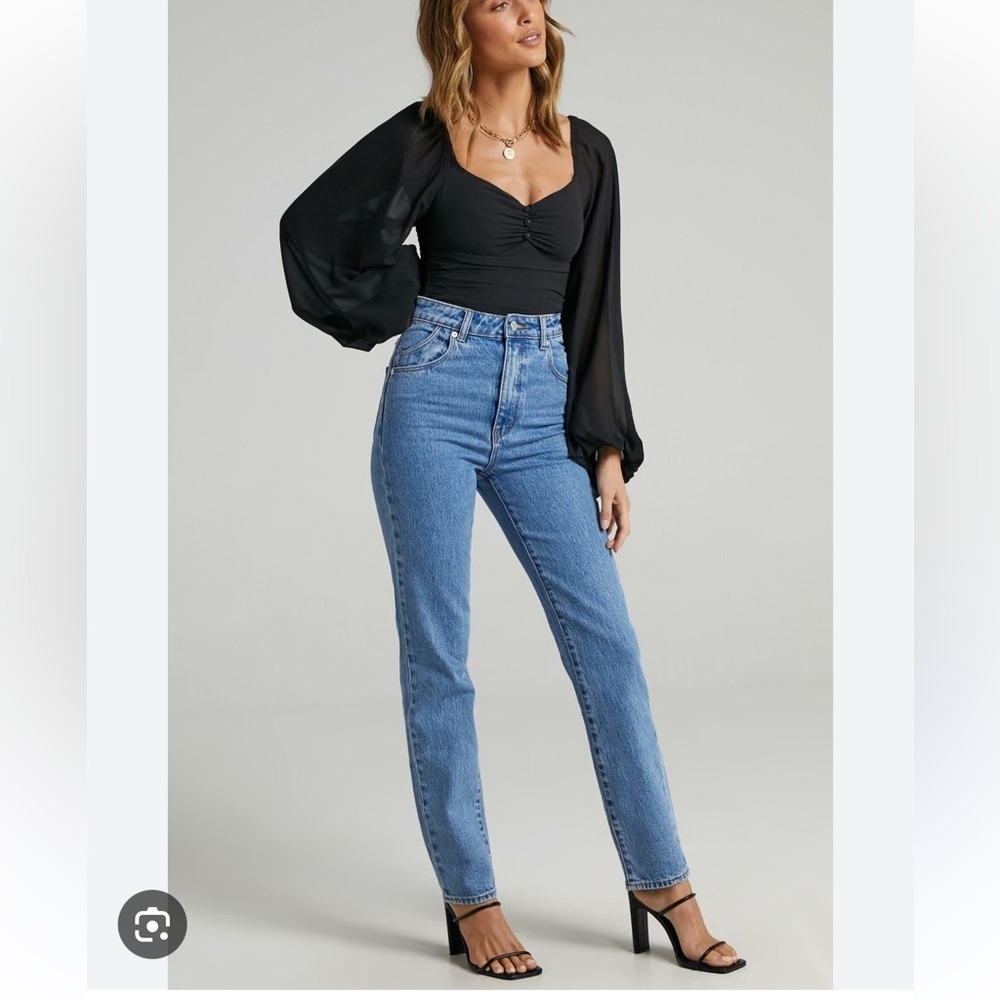 Rollas Dusters High Rise tapered dark blue jeans 25 NWT